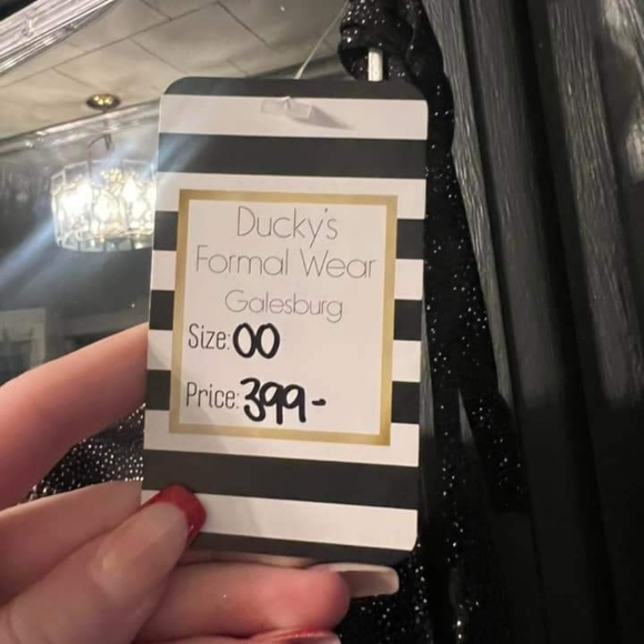 Beautiful Prom Dress - Picture 4 of 4